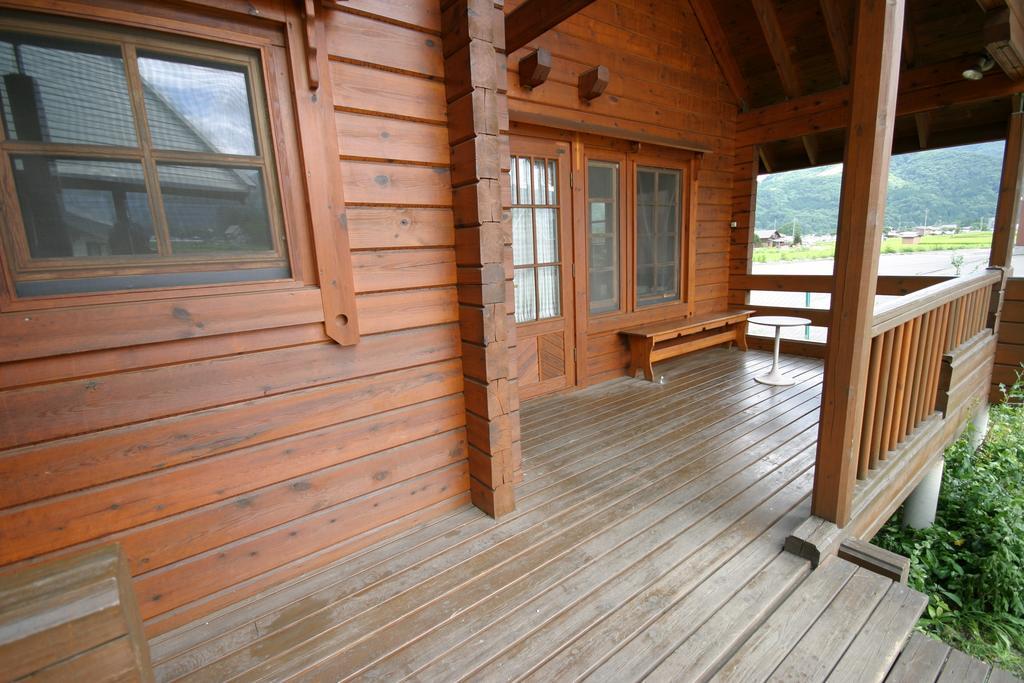 Log Cottage Tomato Hakuba Exterior photo